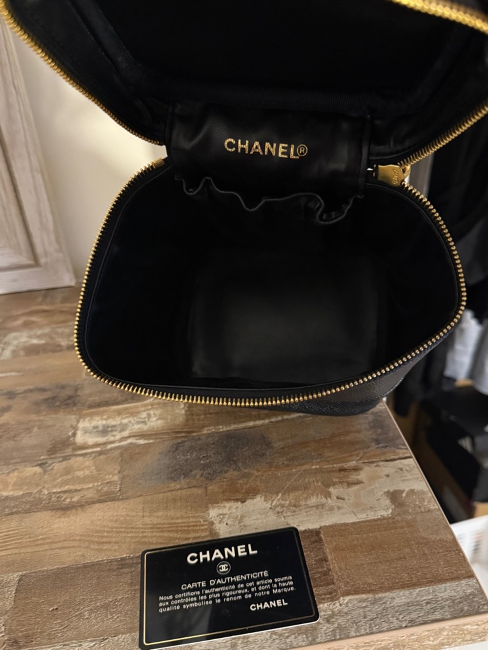 Chanel Vintage Caviar Vanity Case Black GHW CC Crossbody w/ Chain Strap 1997–99 - Picture 4 of 7